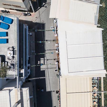 Skipper Beachfront Suites Херсонісос Екстер'єр фото