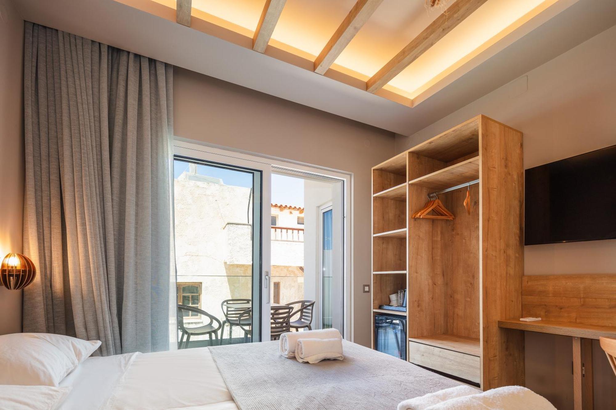 Skipper Beachfront Suites Херсонісос Номер фото