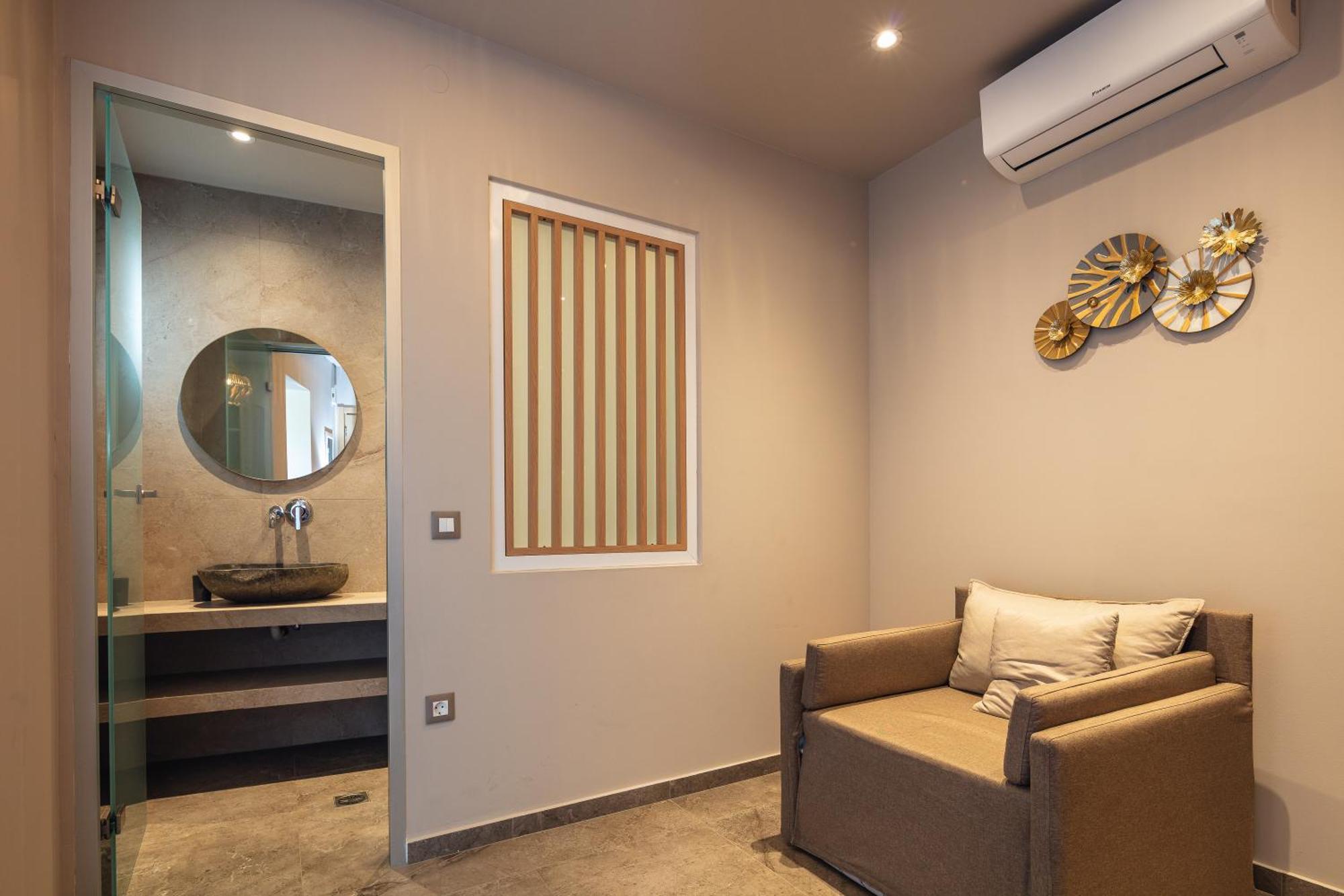 Skipper Beachfront Suites Херсонісос Номер фото
