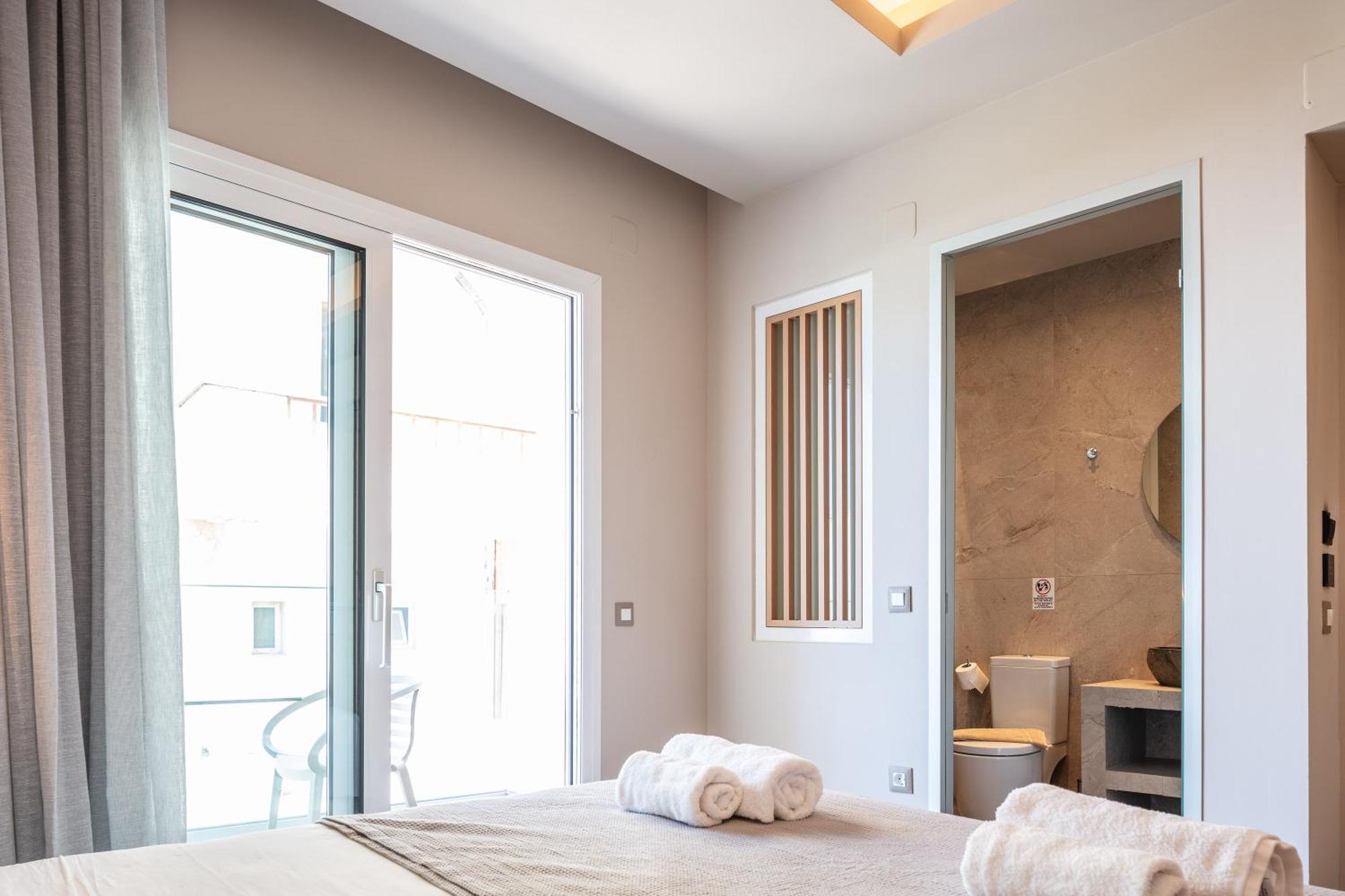 Skipper Beachfront Suites Херсонісос Номер фото