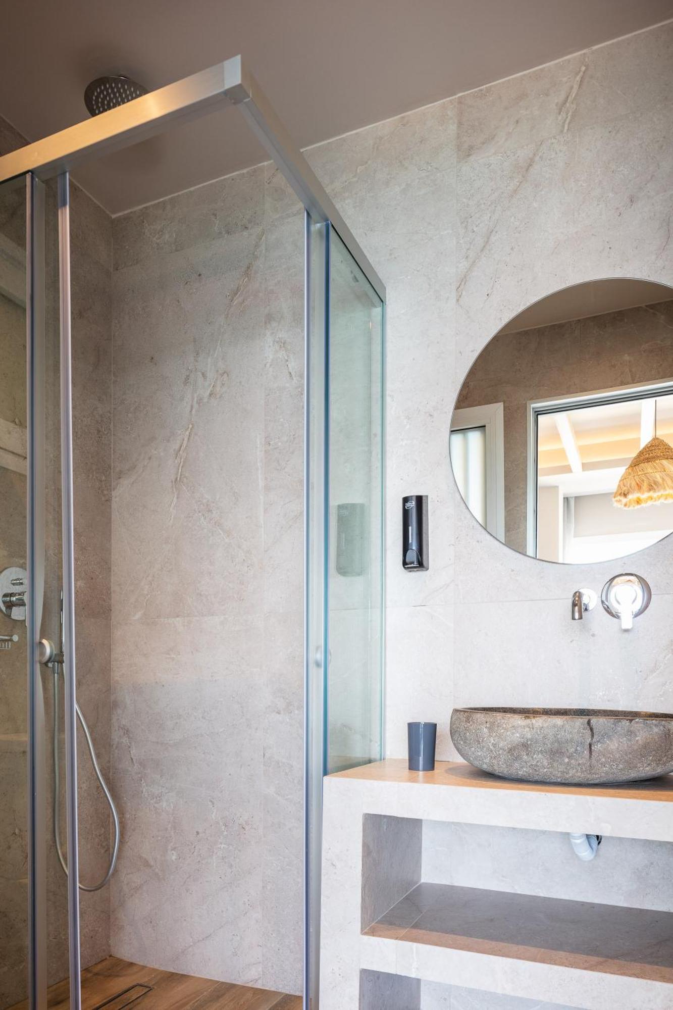 Skipper Beachfront Suites Херсонісос Номер фото