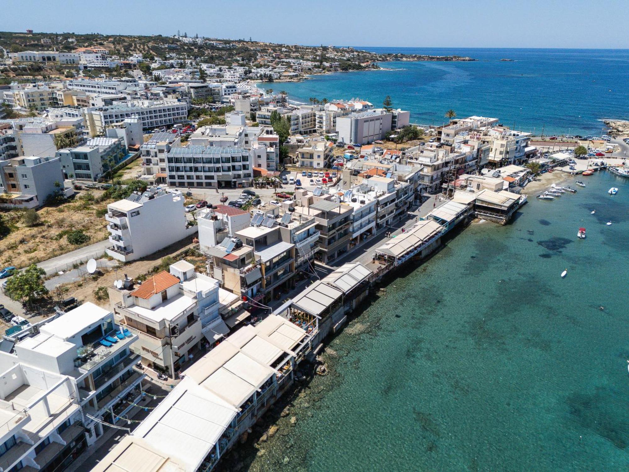 Skipper Beachfront Suites Херсонісос Екстер'єр фото